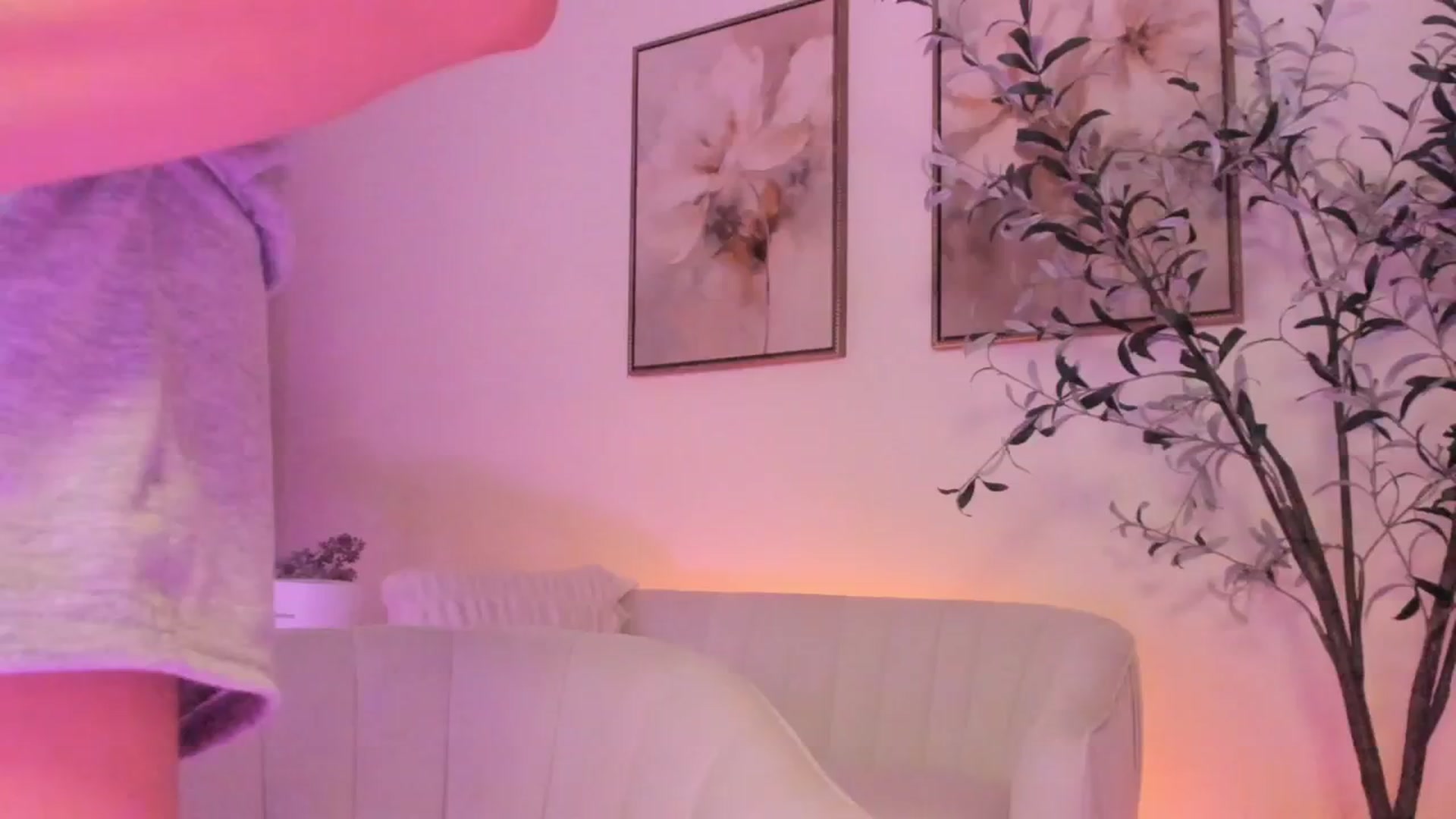 Gallery image thumbnail from goddessccleo's myfreecams stream on, 06/09/2025, 20:53 image 1 of 20