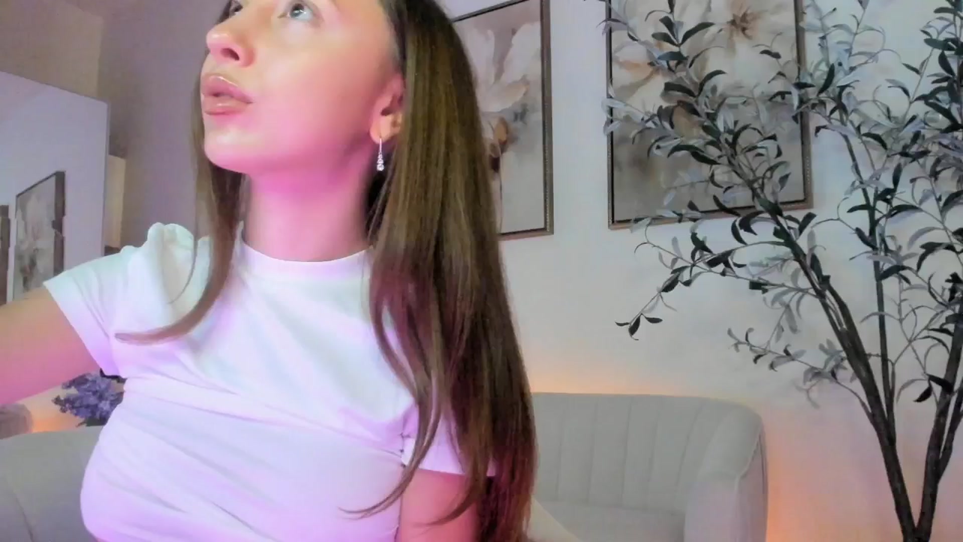 Gallery image thumbnail from goddessccleo's myfreecams stream on, 06/13/2025, 18:34 image 18 of 20