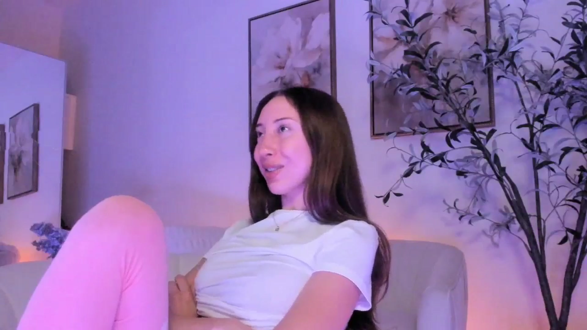 Gallery image thumbnail from goddessccleo's myfreecams stream on, 06/14/2025, 05:59 image 19 of 20