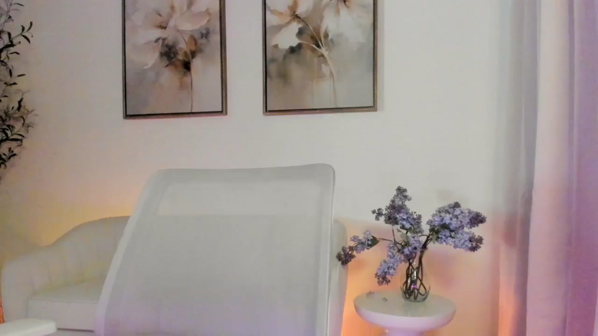 Gallery image thumbnail from goddessccleo's myfreecams stream on, 06/22/2025, 23:23 image 12 of 20