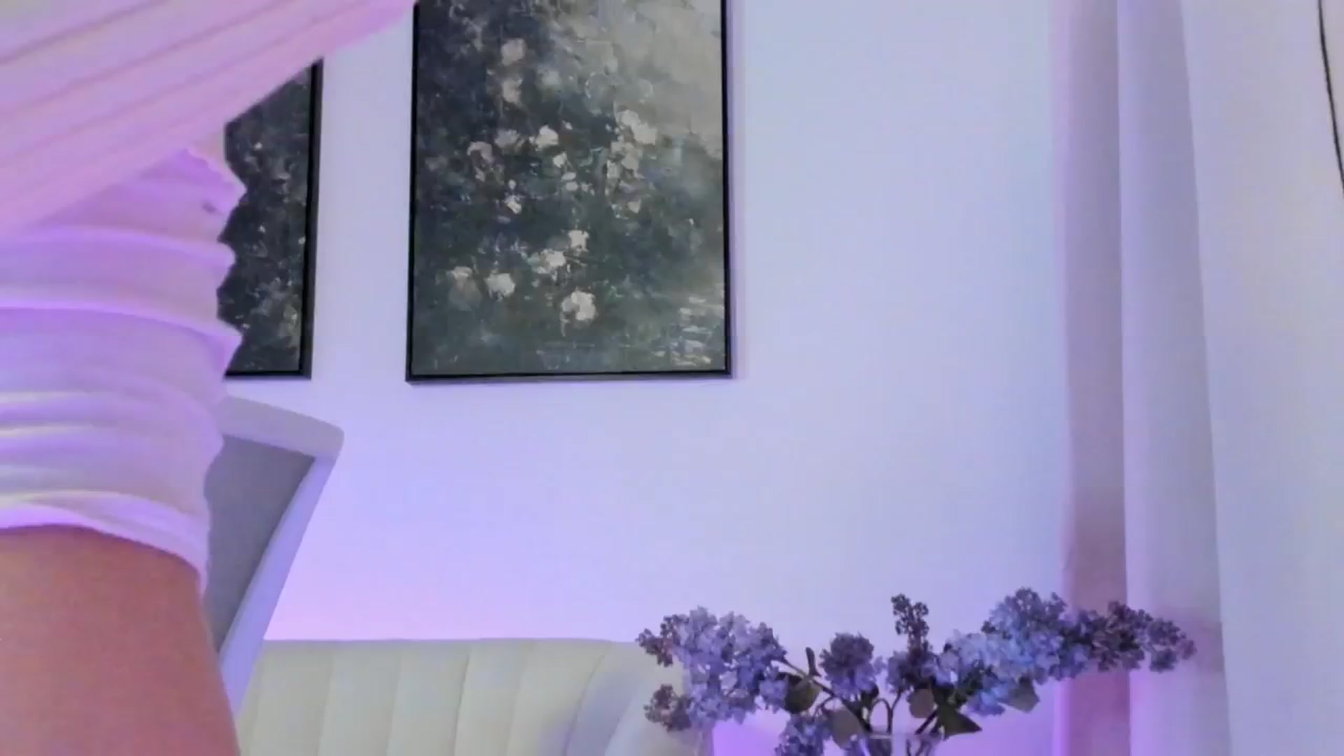 Gallery image thumbnail from goddessccleo's myfreecams stream on, 08/21/2025, 24:06 image 16 of 20