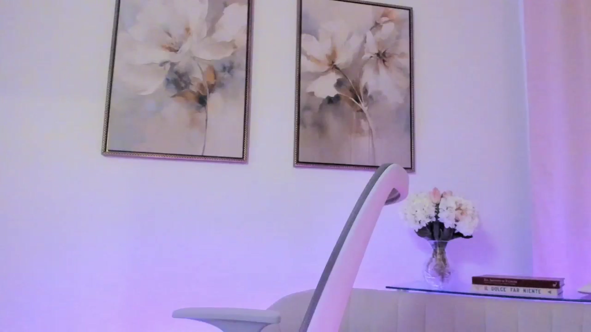 Gallery image thumbnail from goddessccleo's myfreecams stream on, 10/04/2025, 04:53 image 11 of 20