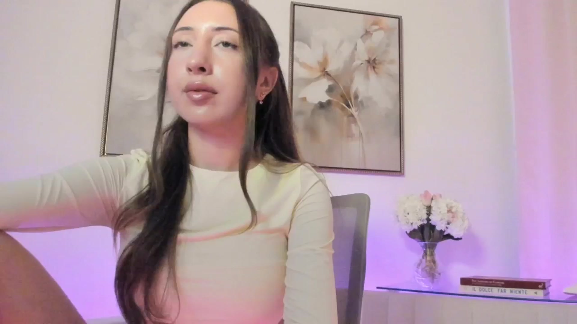 Gallery image thumbnail from goddessccleo's myfreecams stream on, 10/10/2025, 01:46 image 9 of 20