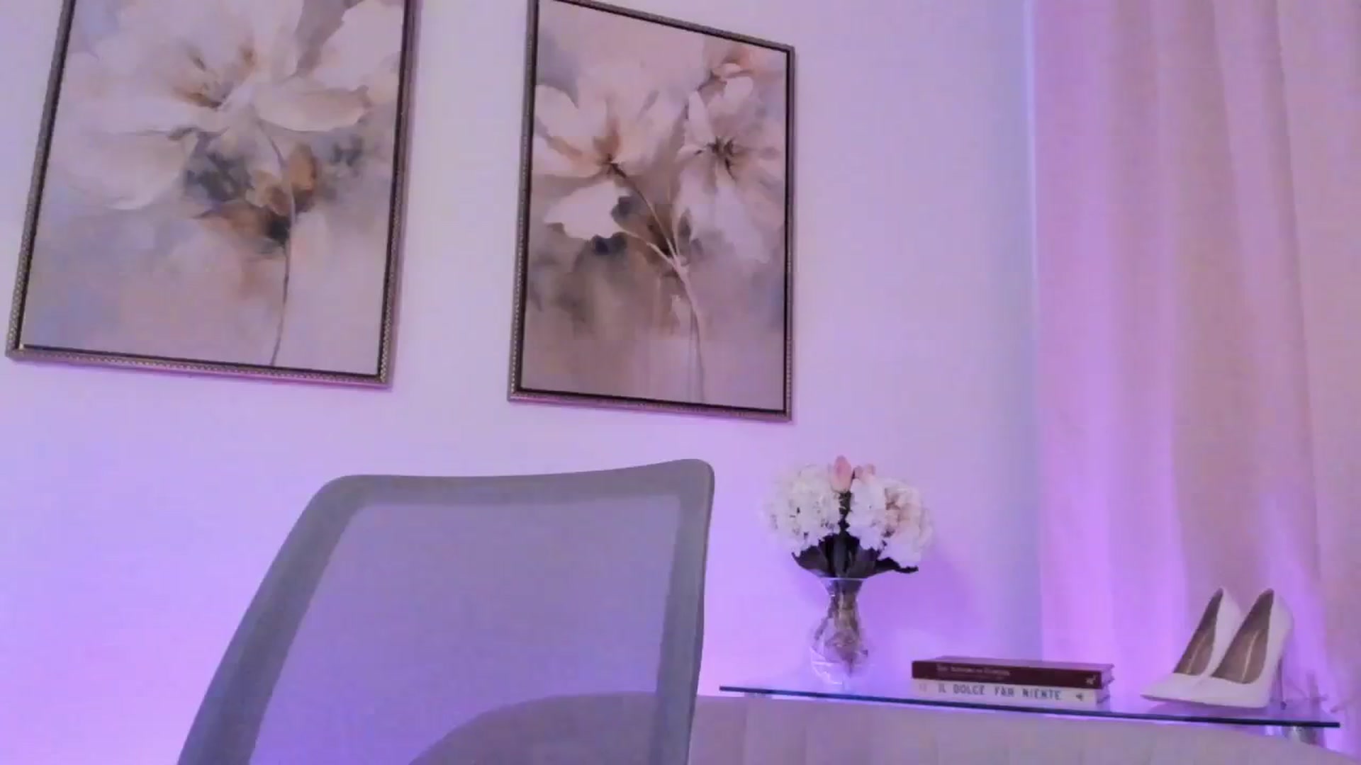 Gallery image thumbnail from goddessccleo's myfreecams stream on, 10/18/2025, 05:42 image 11 of 20