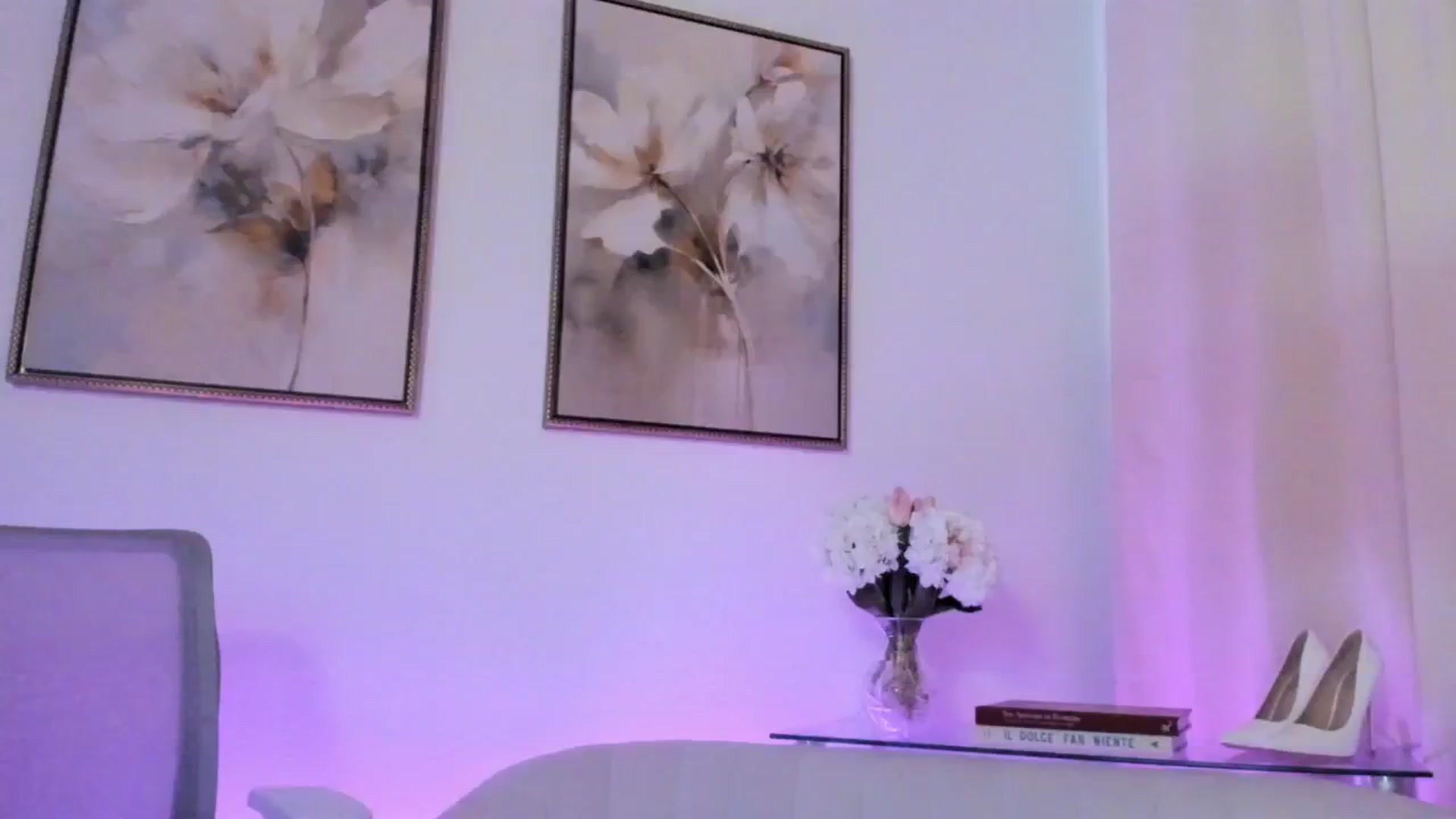 Gallery image thumbnail from goddessccleo's myfreecams stream on, 10/20/2025, 24:34 image 7 of 20