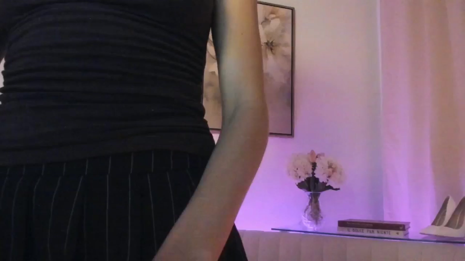 Gallery image thumbnail from goddessccleo's myfreecams stream on, 10/23/2025, 03:13 image 6 of 20