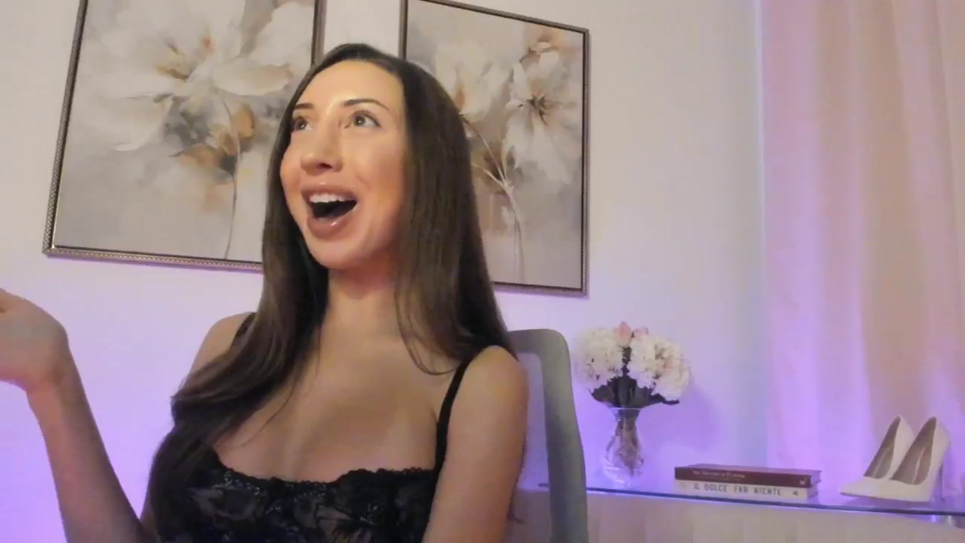 Gallery image thumbnail from goddessccleo's myfreecams stream on, 10/24/2025, 01:54 image 9 of 20
