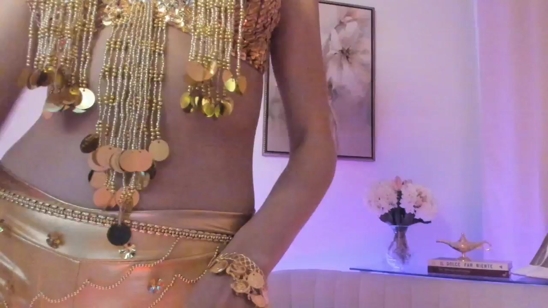 Gallery image thumbnail from goddessccleo's myfreecams stream on, 11/01/2025, 03:03 image 2 of 20
