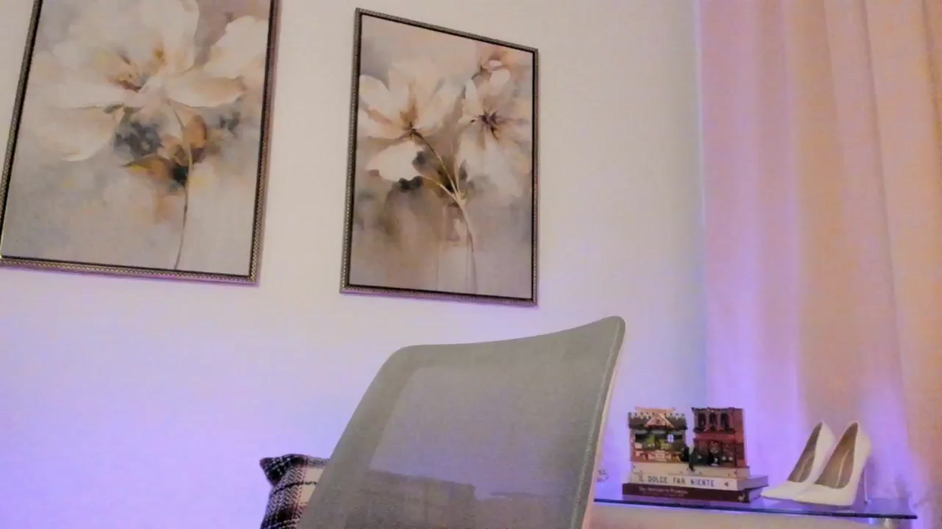 Gallery image thumbnail from goddessccleo's myfreecams stream on, 11/04/2025, 04:01 image 7 of 20