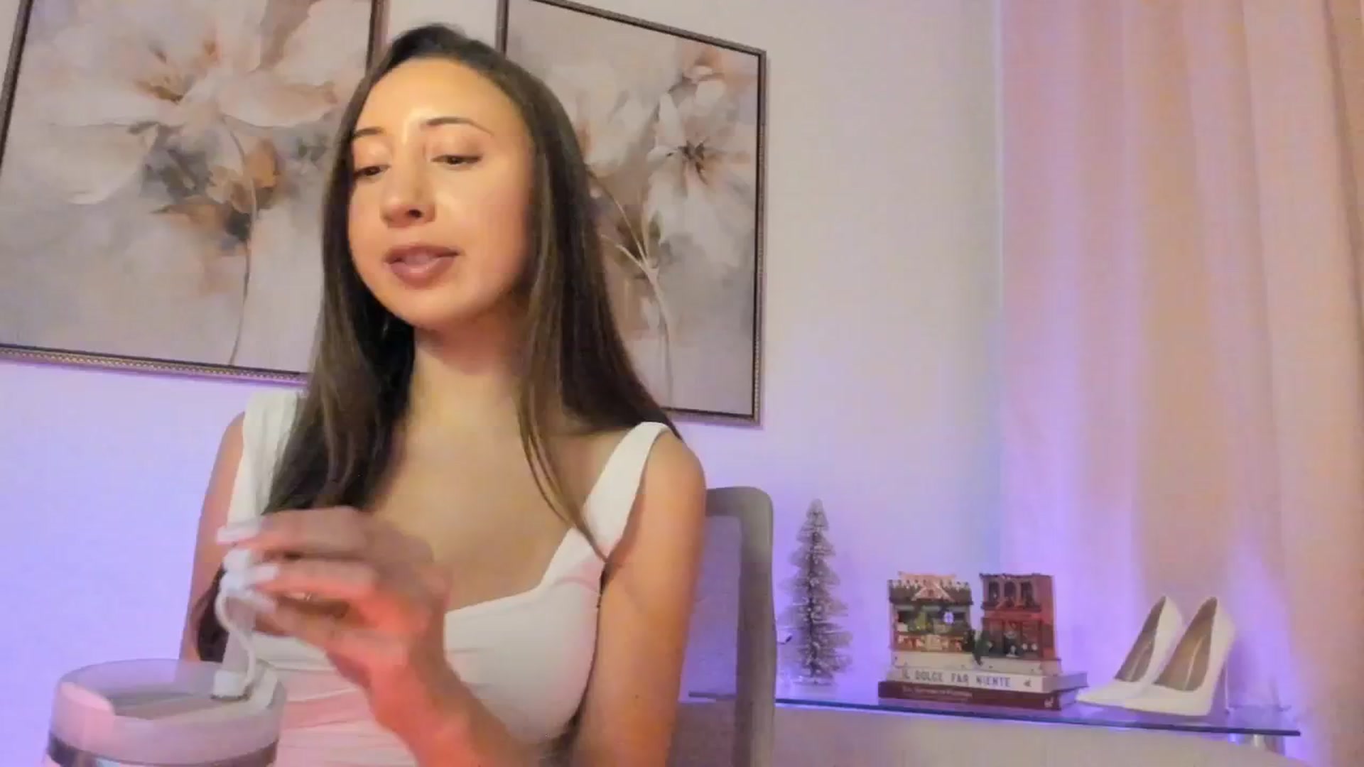 Gallery image thumbnail from goddessccleo's myfreecams stream on, 11/11/2025, 04:36 image 15 of 20