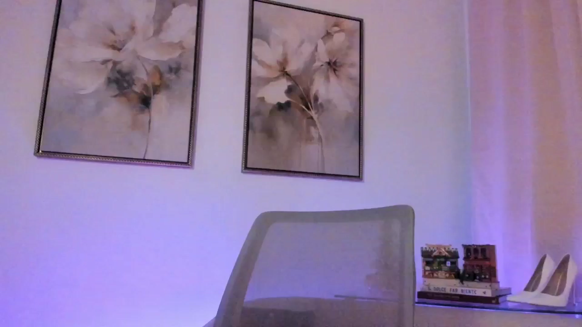 Gallery image thumbnail from goddessccleo's myfreecams stream on, 11/13/2025, 03:16 image 11 of 20