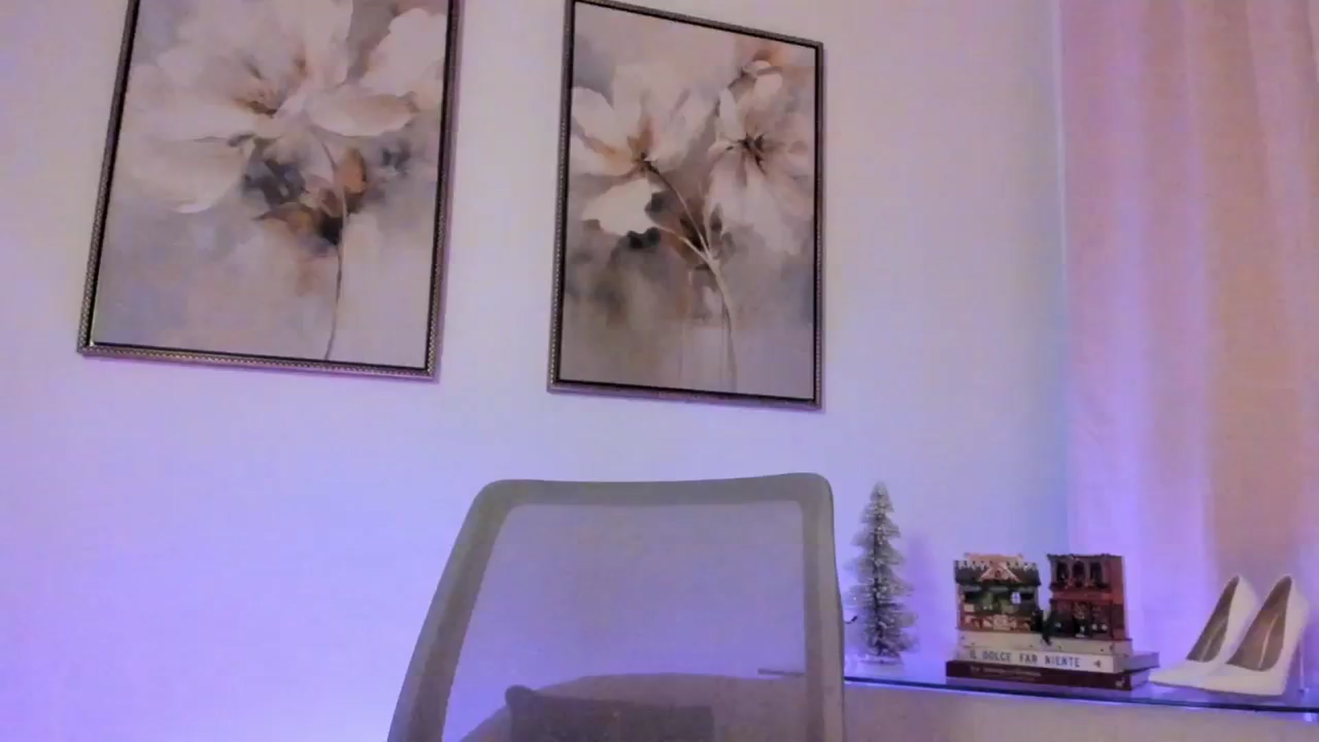 Gallery image thumbnail from goddessccleo's myfreecams stream on, 11/13/2025, 03:16 image 20 of 20