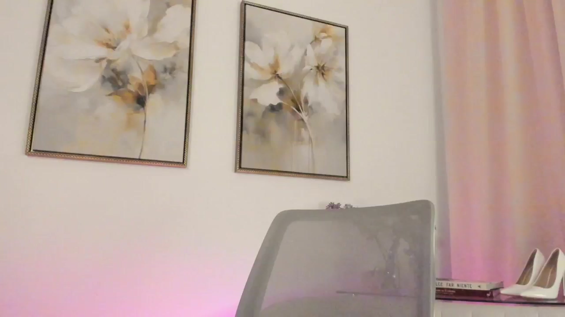 Gallery image thumbnail from goddessccleo's myfreecams stream on, 11/29/2025, 04:42 image 17 of 20
