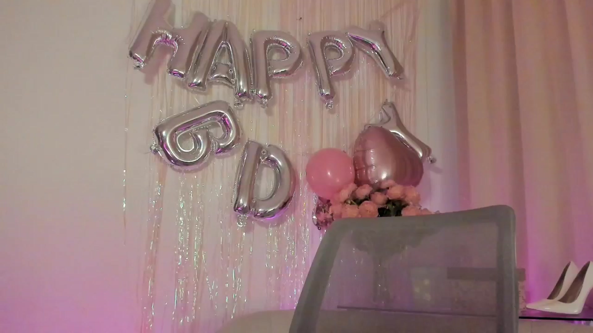 Gallery image thumbnail from goddessccleo's myfreecams stream on, 12/04/2025, 02:29 image 1 of 20