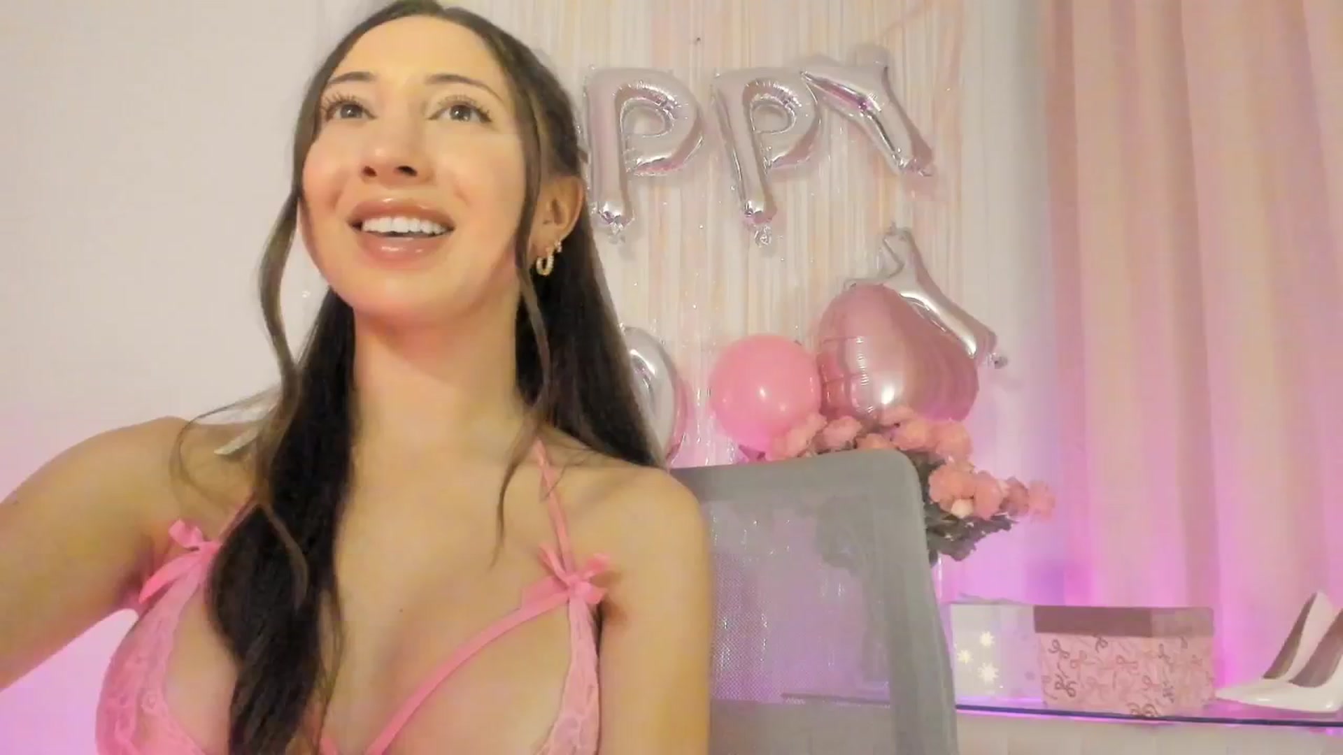Gallery image thumbnail from goddessccleo's myfreecams stream on, 12/04/2025, 03:39 image 12 of 20