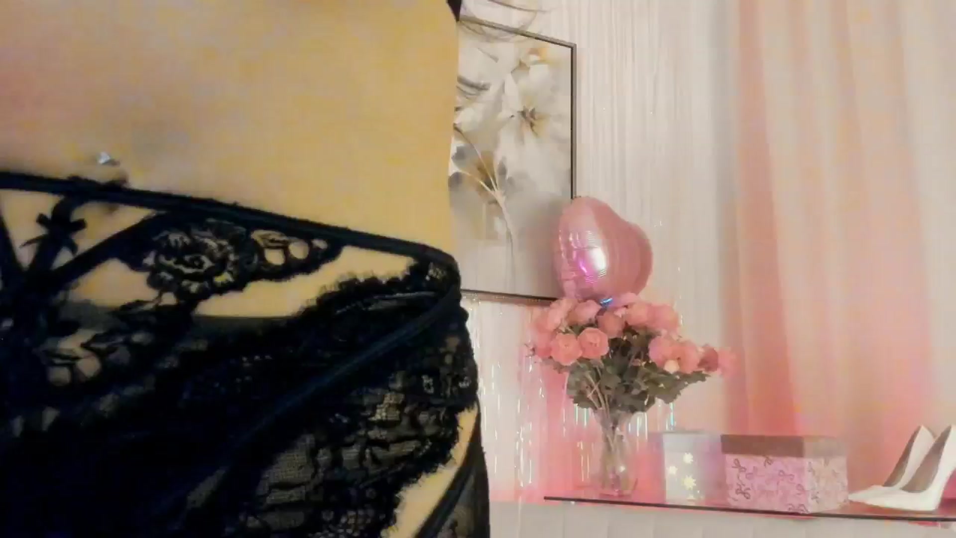 Gallery image thumbnail from goddessccleo's myfreecams stream on, 12/06/2025, 02:09 image 1 of 20