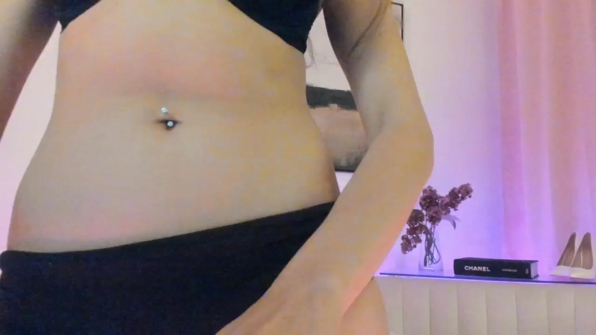 Gallery image thumbnail from goddessccleo's myfreecams stream on, 12/16/2025, 02:08 image 19 of 20