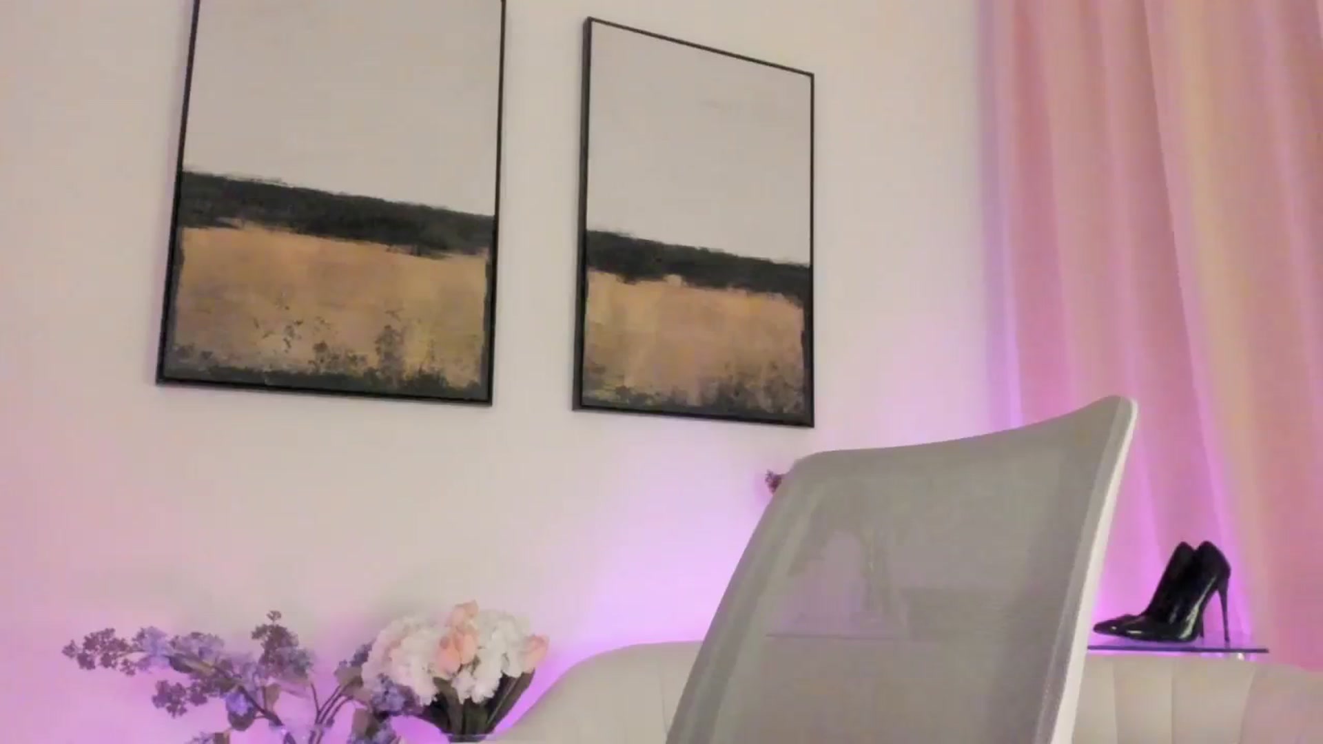 Gallery image thumbnail from goddessccleo's myfreecams stream on, 12/19/2025, 04:31 image 17 of 20