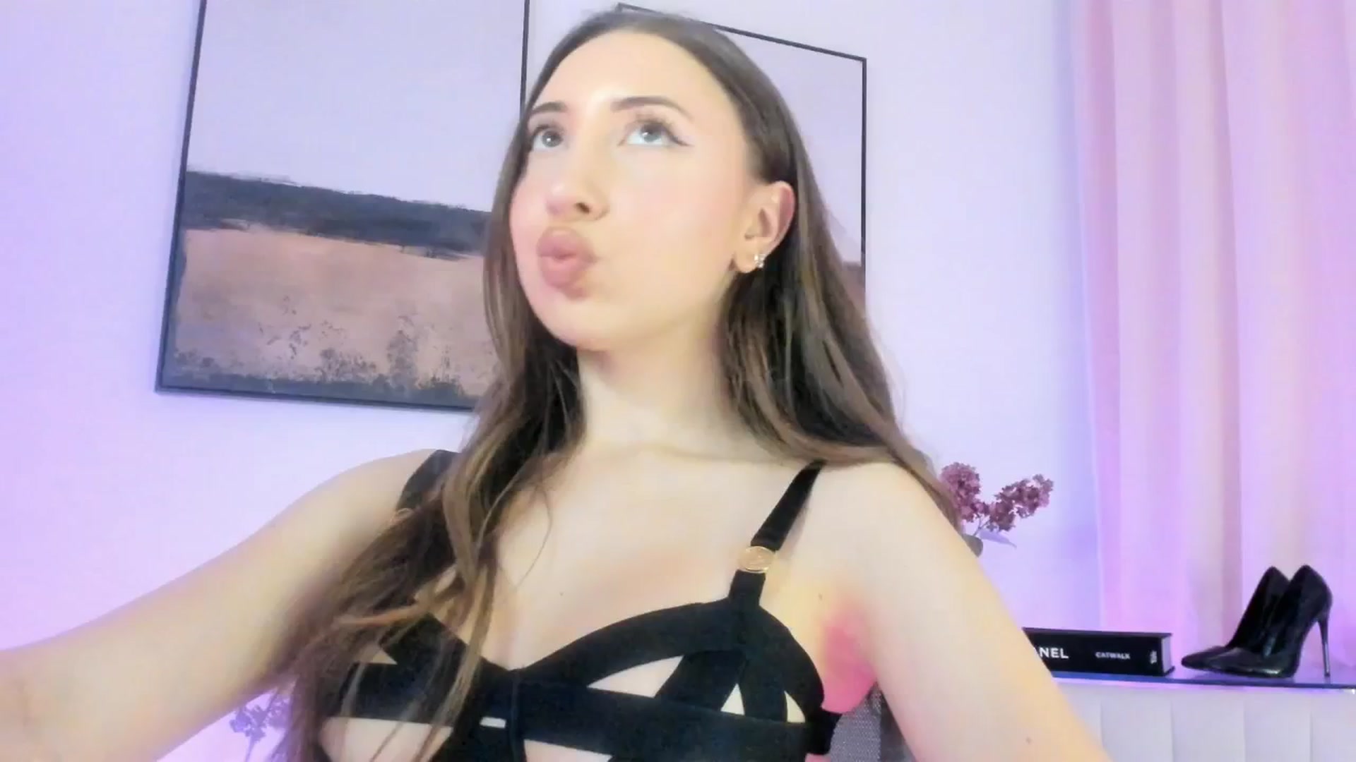 Gallery image thumbnail from goddessccleo's myfreecams stream on, 01/05/2026, 03:20 image 5 of 20