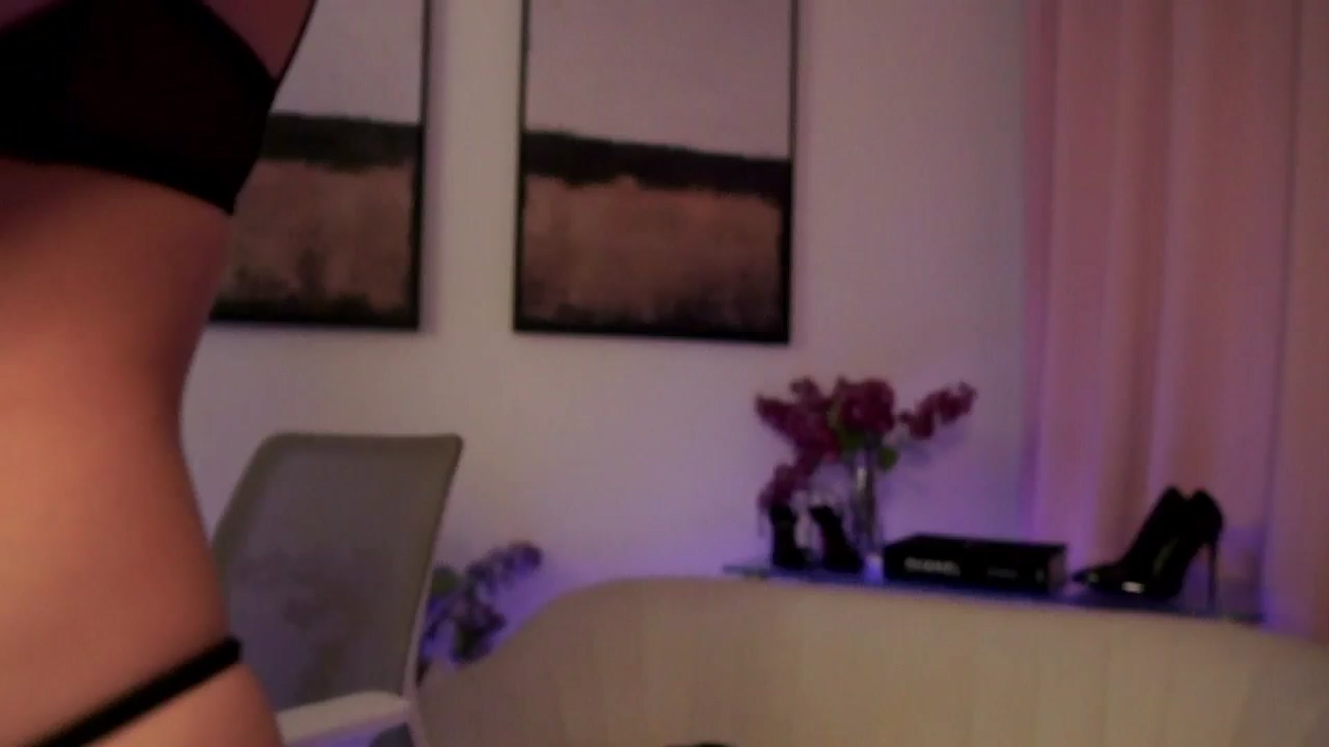 Gallery image thumbnail from goddessccleo's myfreecams stream on, 01/12/2026, 03:45 image 10 of 20