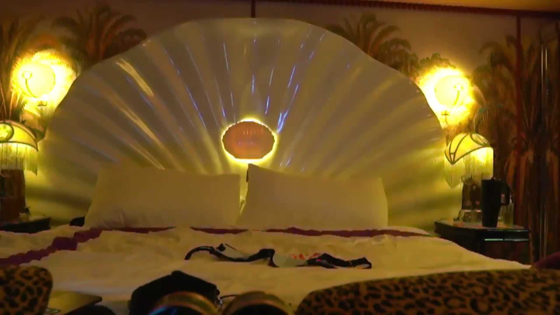 Gallery image thumbnail from goddessccleo's myfreecams stream on, 05/29/2026, 04:17 image 2 of 20