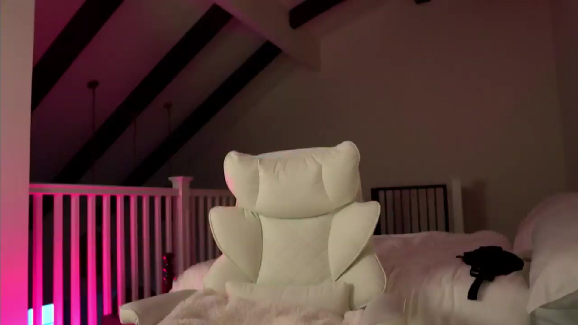 Gallery image thumbnail from goddessccleo's myfreecams stream on, 07/10/2026, 03:52 image 14 of 20