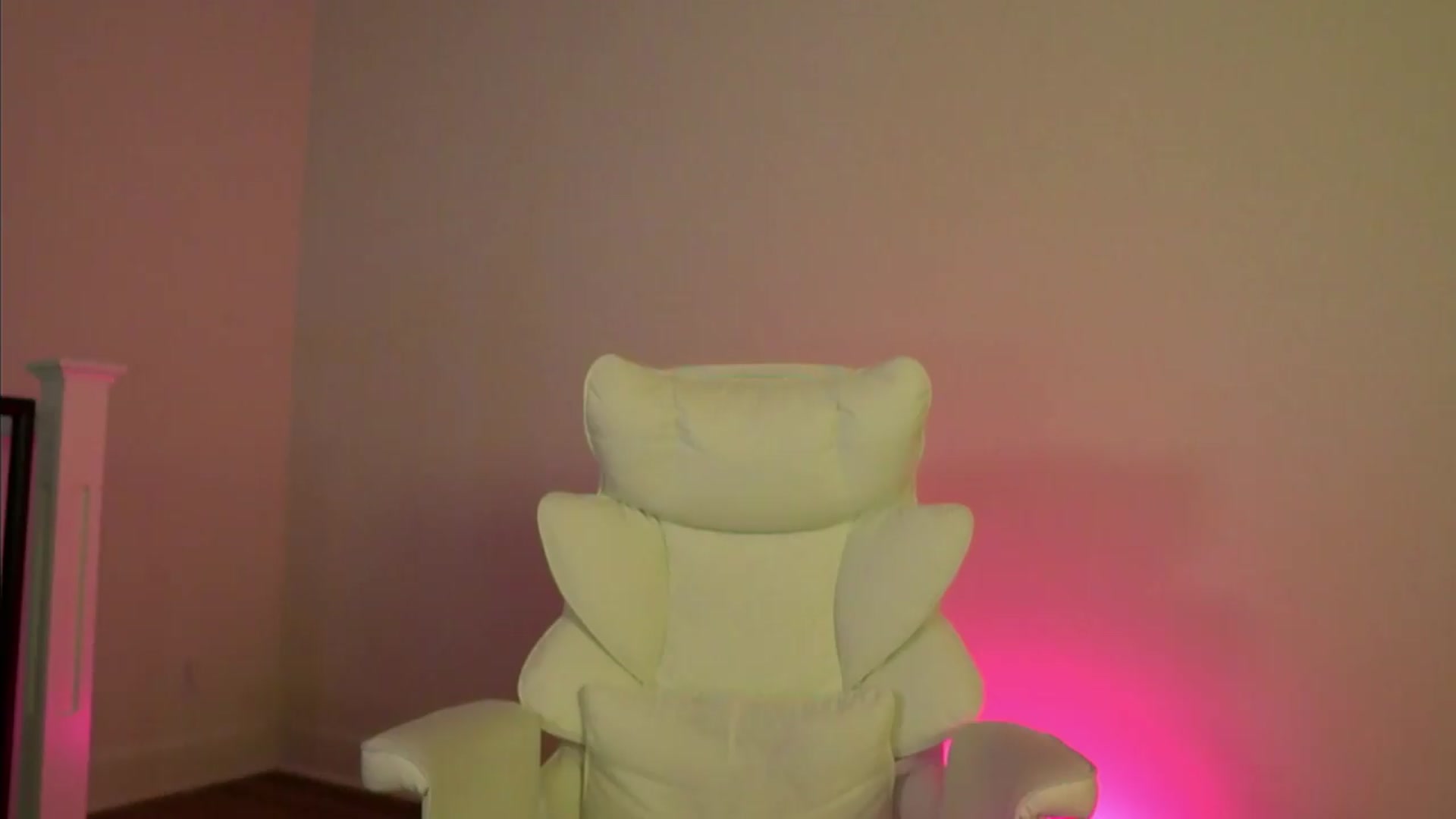 Gallery image thumbnail from goddessccleo's myfreecams stream on, 07/23/2026, 03:08 image 16 of 20