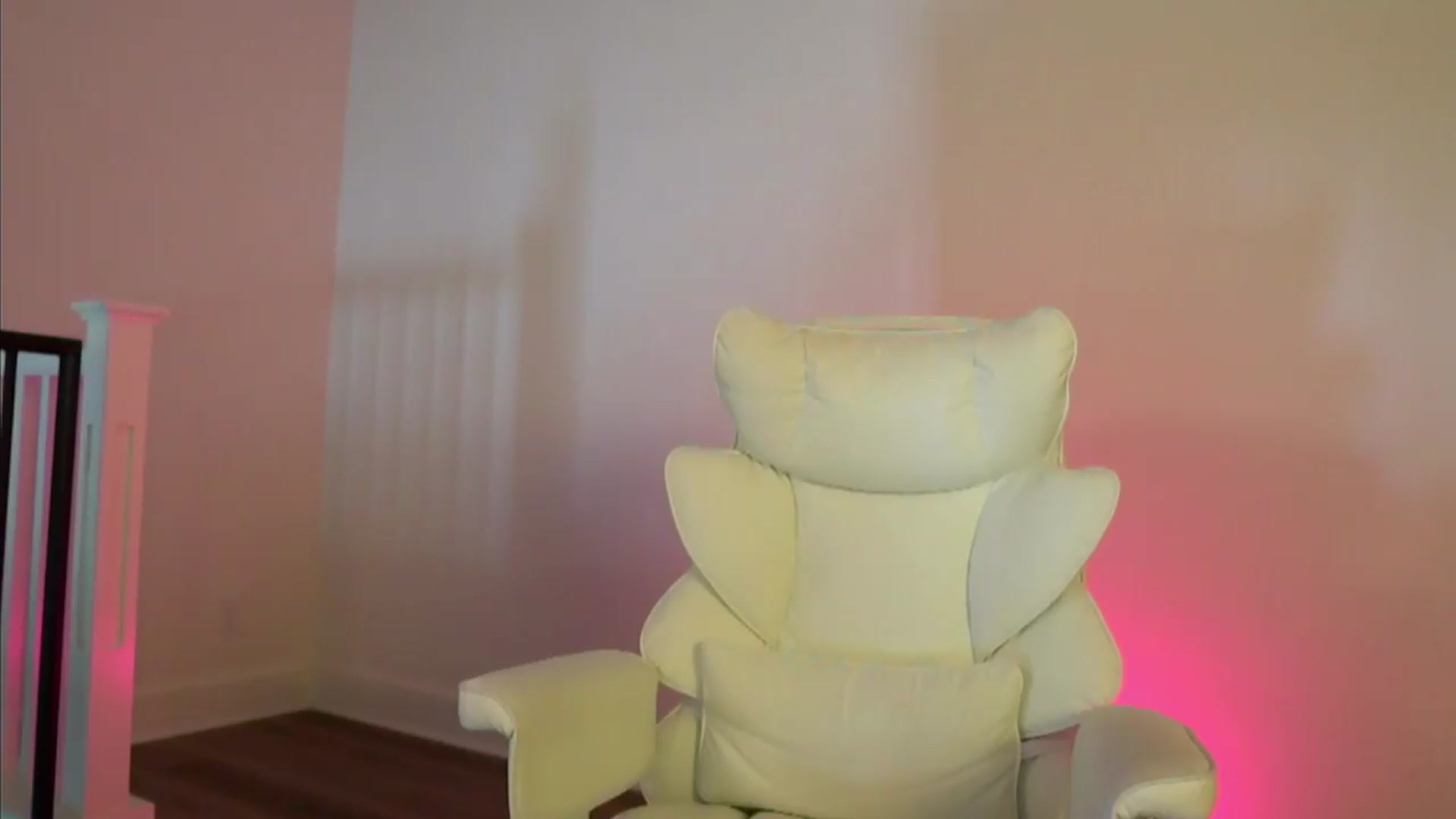 Gallery image thumbnail from goddessccleo's myfreecams stream on, 07/23/2026, 03:08 image 3 of 20