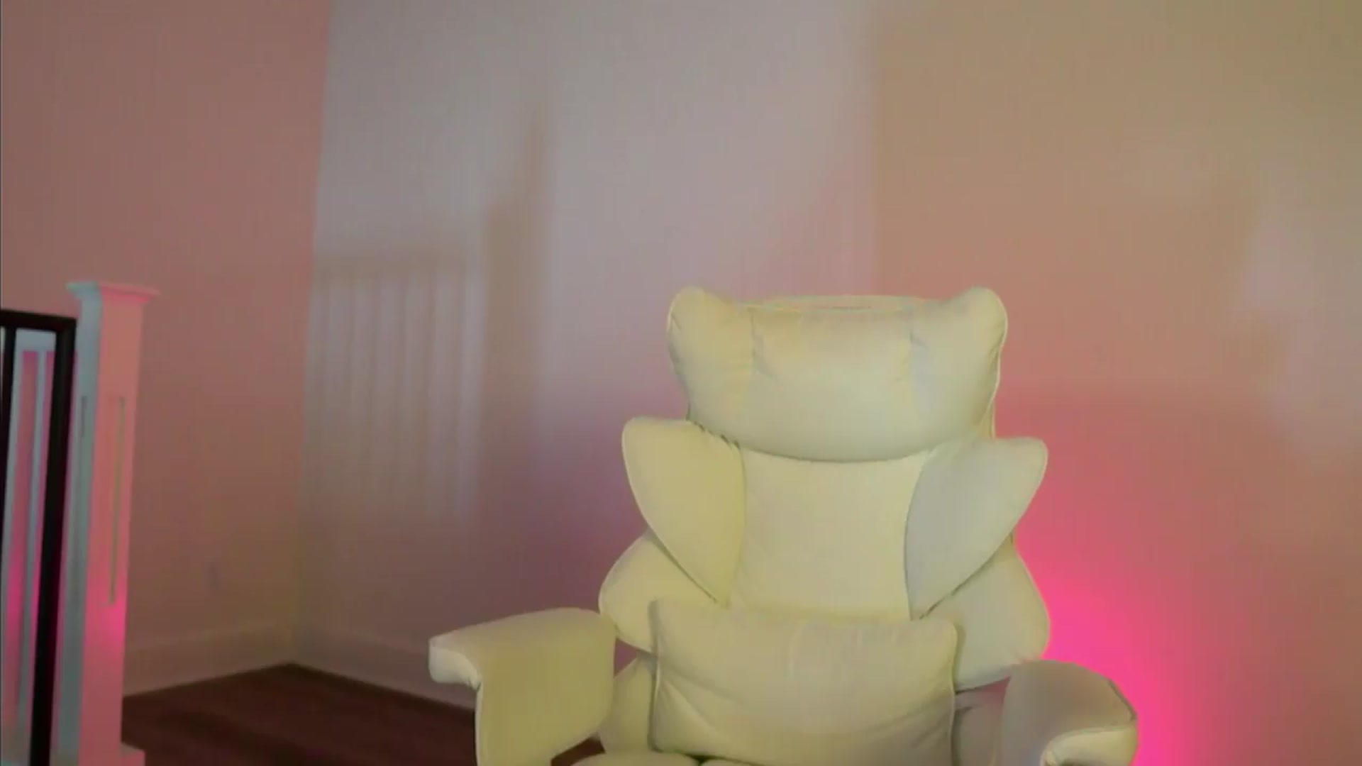 Gallery image thumbnail from goddessccleo's myfreecams stream on, 07/23/2026, 03:08 image 4 of 20