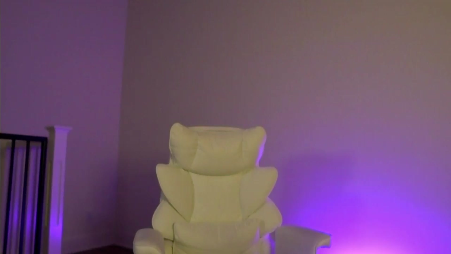 Gallery image thumbnail from goddessccleo's myfreecams stream on, 08/24/2026, 04:59 image 3 of 20