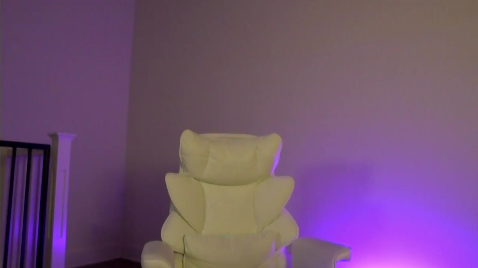 Gallery image thumbnail from goddessccleo's myfreecams stream on, 08/24/2026, 04:59 image 5 of 20