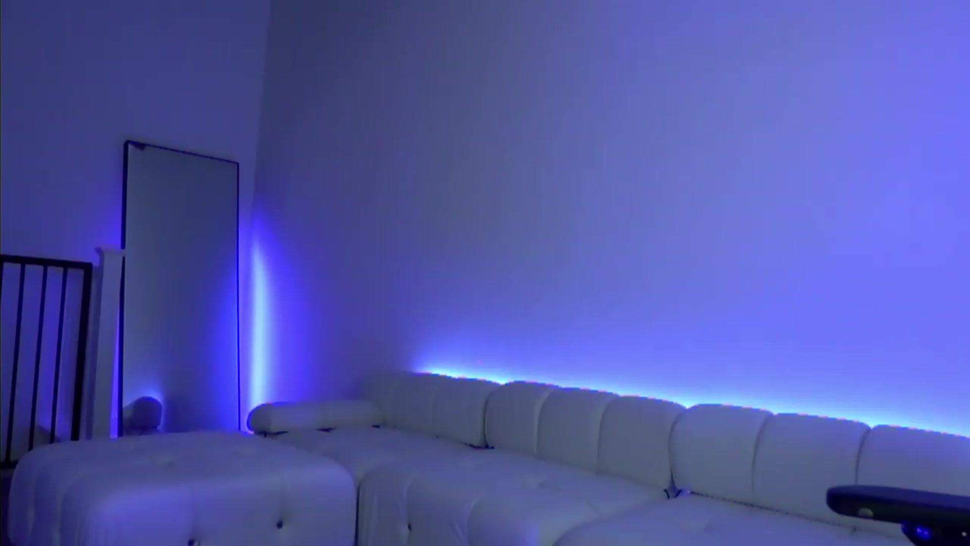 Gallery image thumbnail from goddessccleo's myfreecams stream on, 08/28/2026, 04:08 image 16 of 20