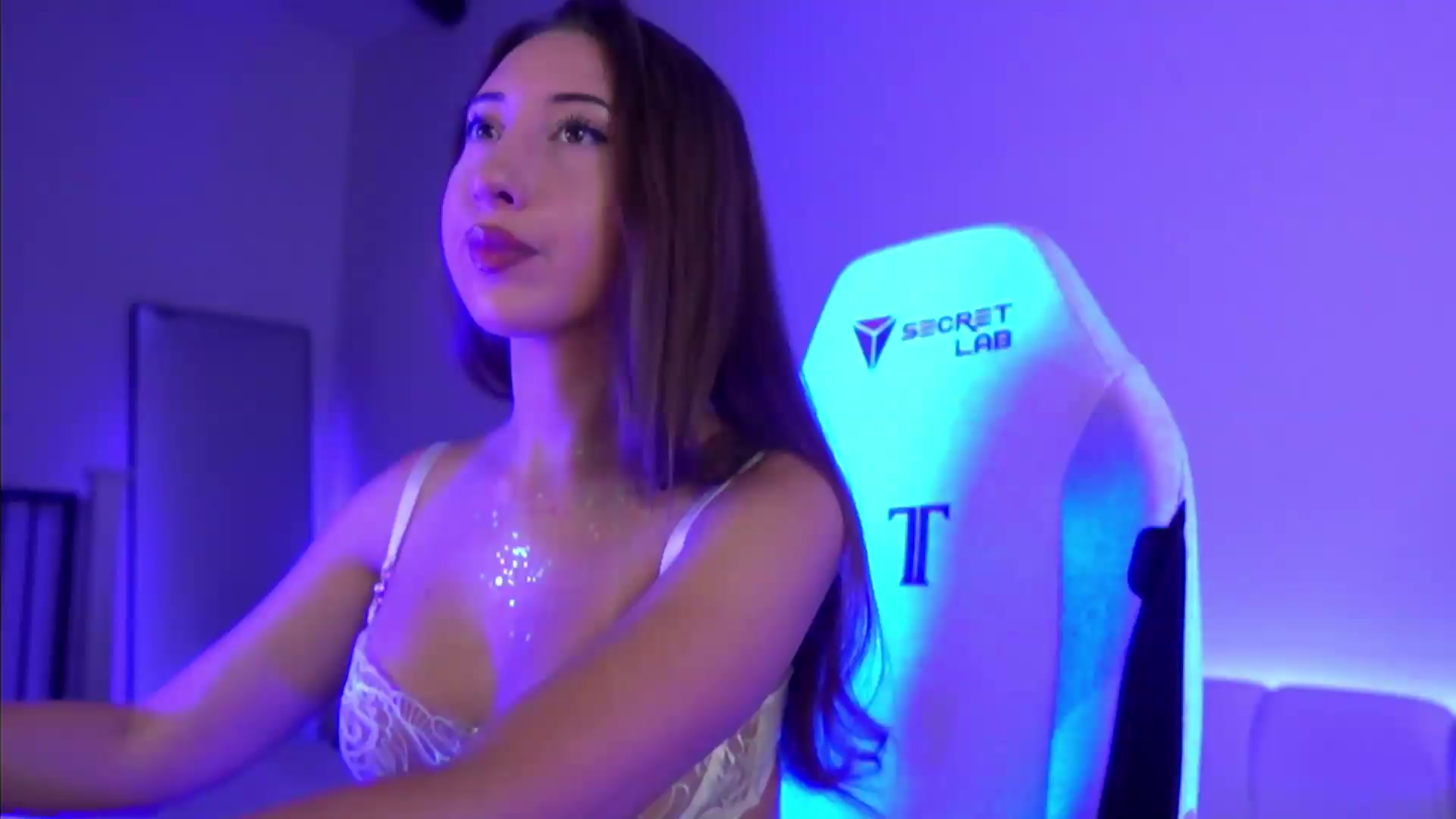 Gallery image thumbnail from goddessccleo's myfreecams stream on, 09/01/2026, 05:00 image 6 of 20