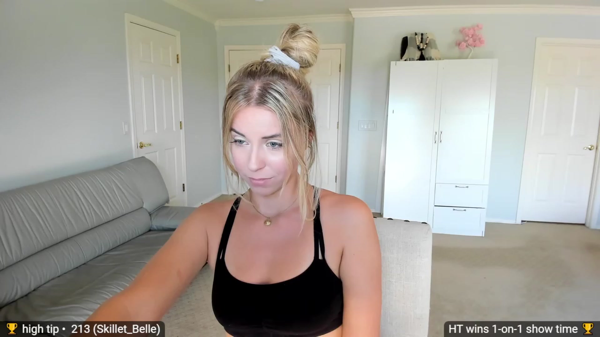 Gallery image thumbnail from goddessjayne's myfreecams stream on, 09/11/2023, 18:41 image 12 of 20