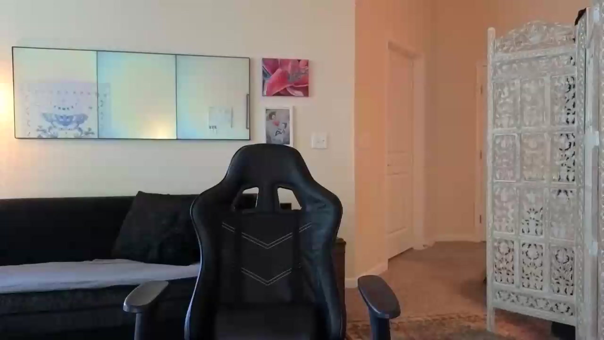 Gallery image thumbnail from goddessjinna's myfreecams stream on, 06/05/2026, 24:39 image 14 of 20