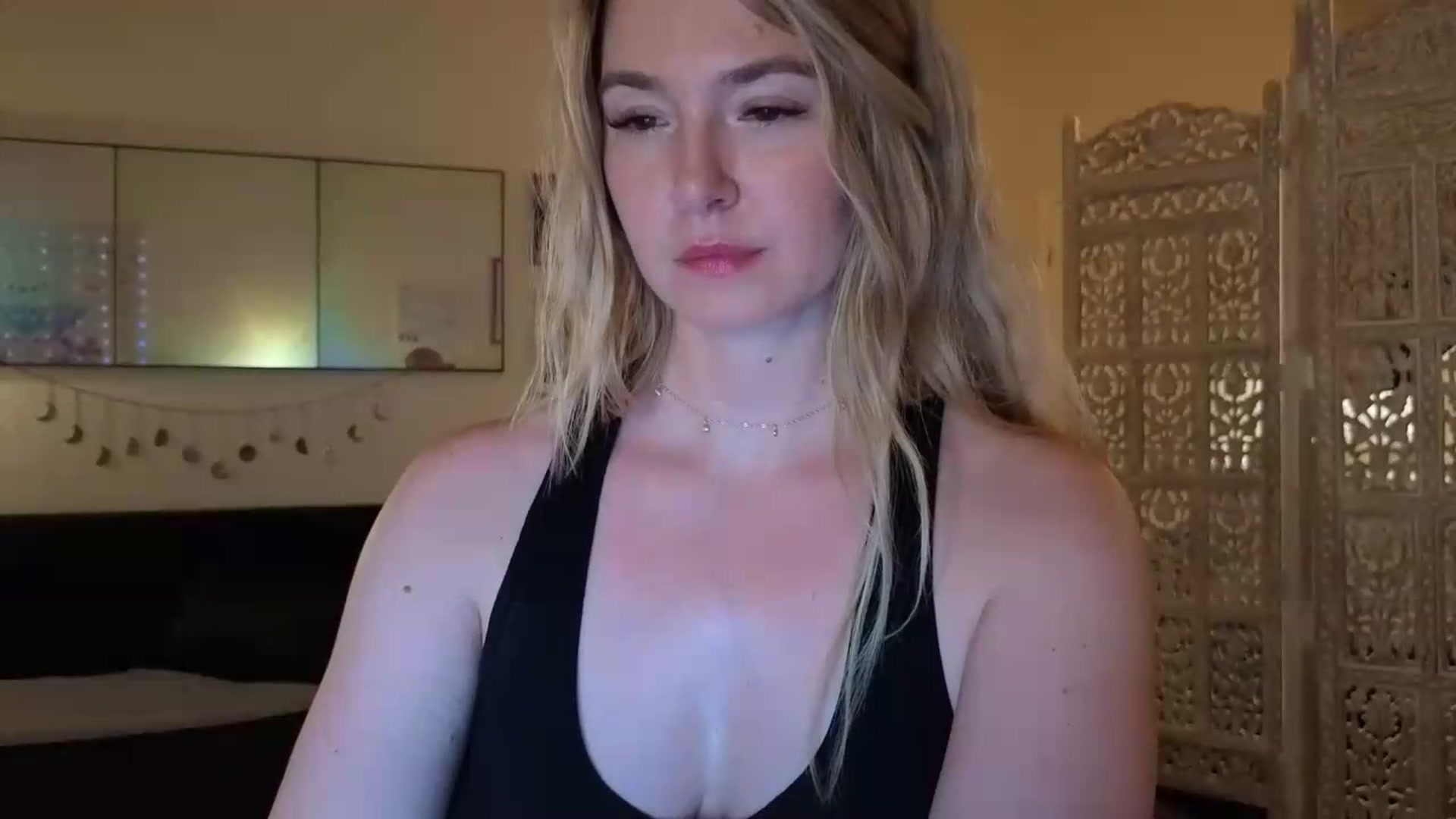 Gallery image thumbnail from goddessjinna's myfreecams stream on, 06/27/2026, 06:05 image 9 of 20