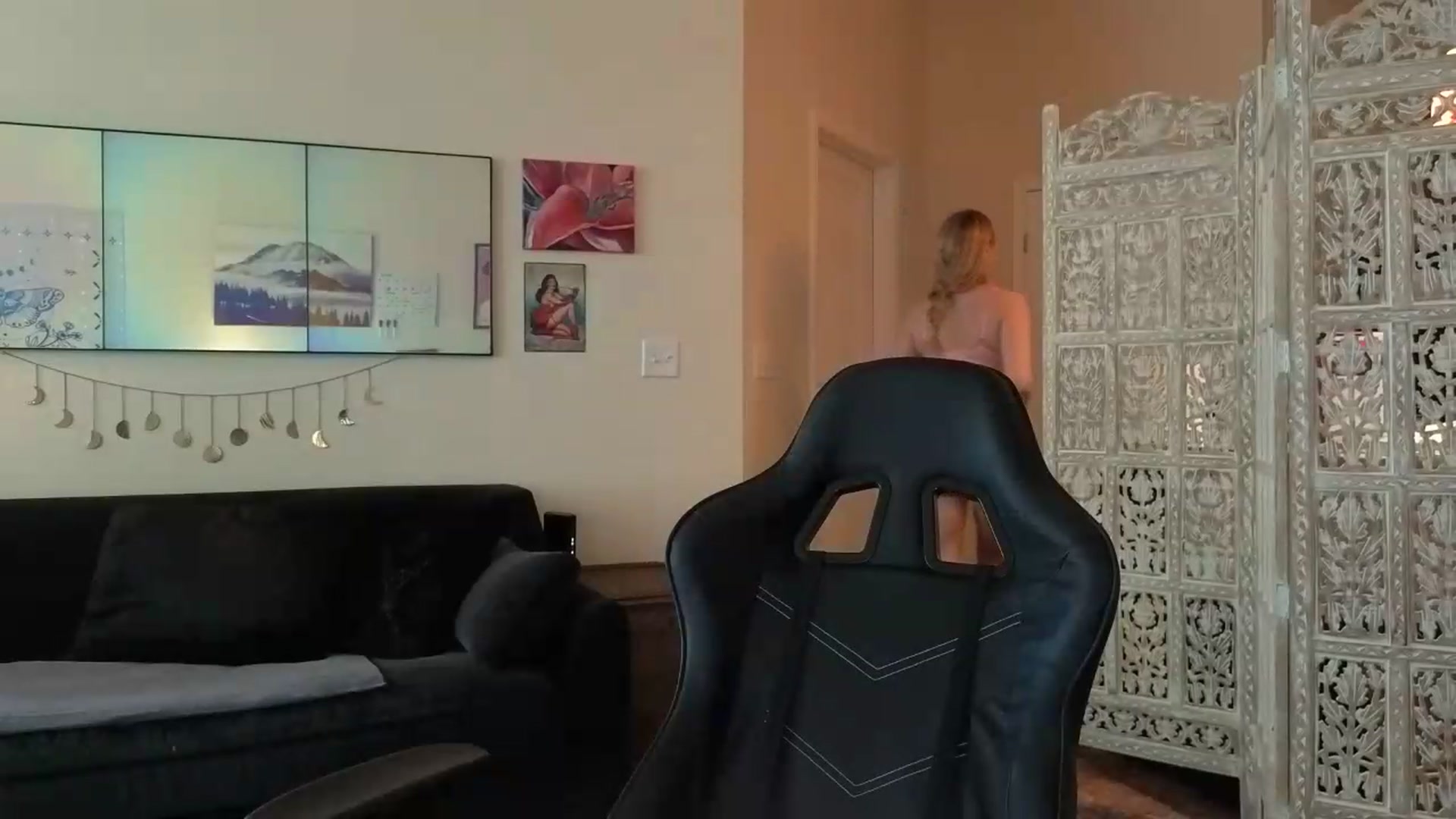 Gallery image thumbnail from goddessjinna's myfreecams stream on, 07/12/2026, 02:58 image 19 of 20