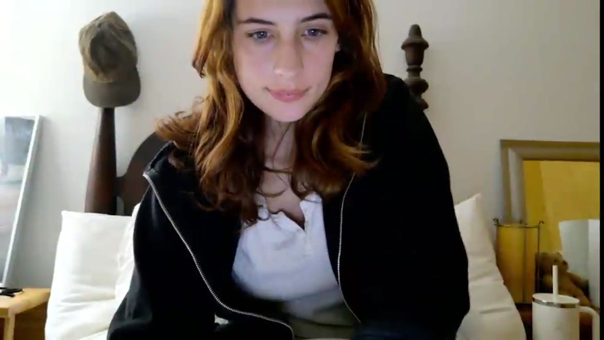 Gallery image thumbnail from goonergirl's myfreecams stream on, 08/27/2026, 05:34 image 19 of 20