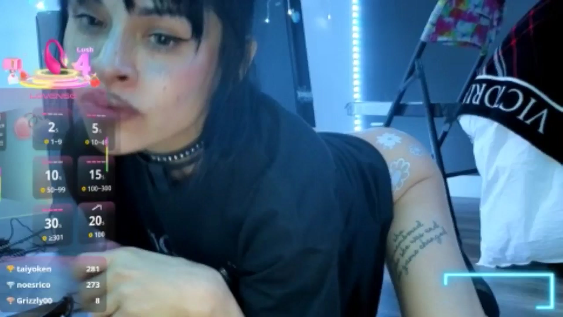 Gallery image thumbnail from gothybat's myfreecams stream on, 12/28/2025, 20:53 image 10 of 20