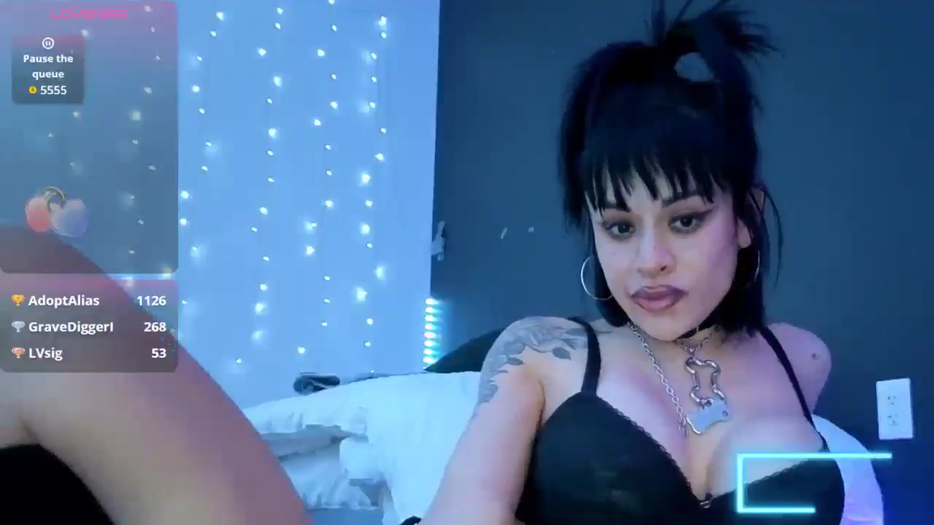 Gallery image thumbnail from gothybat's myfreecams stream on, 02/12/2026, 20:01 image 11 of 20
