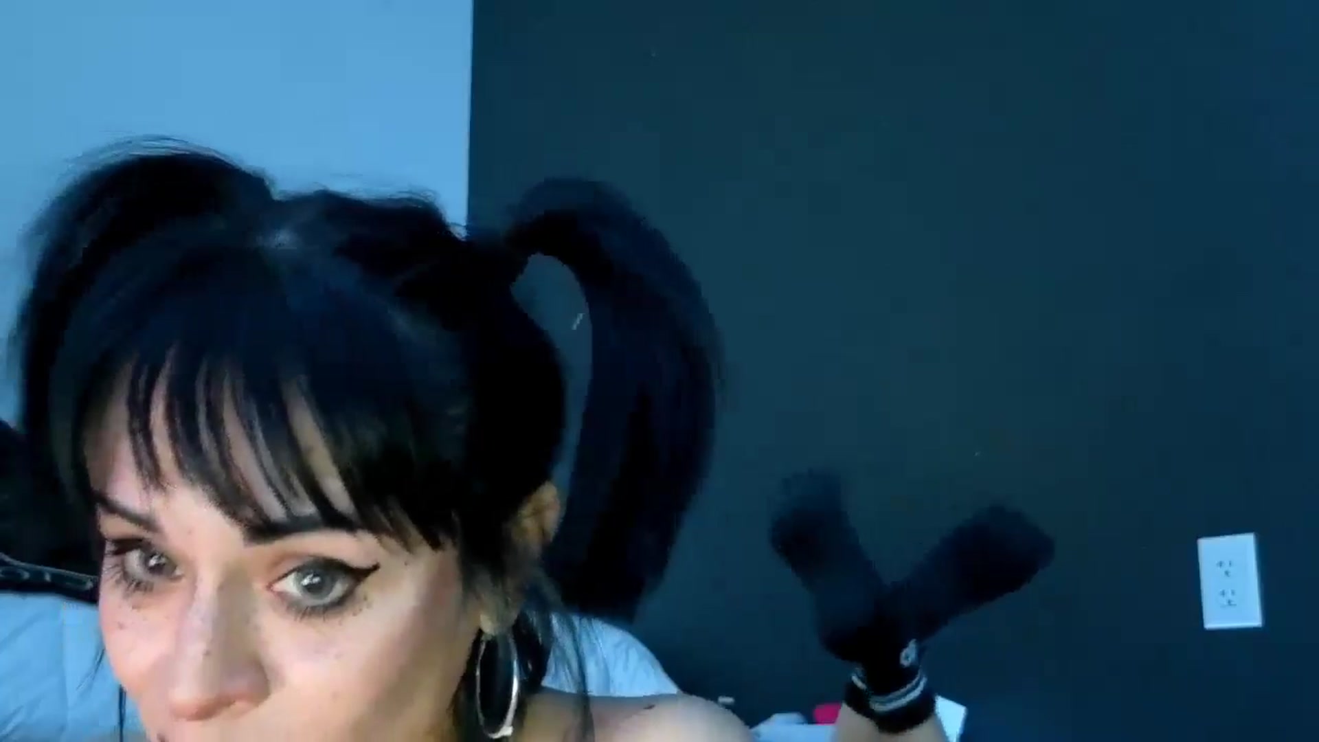 Gallery image thumbnail from gothybat's myfreecams stream on, 03/03/2026, 19:57 image 18 of 20
