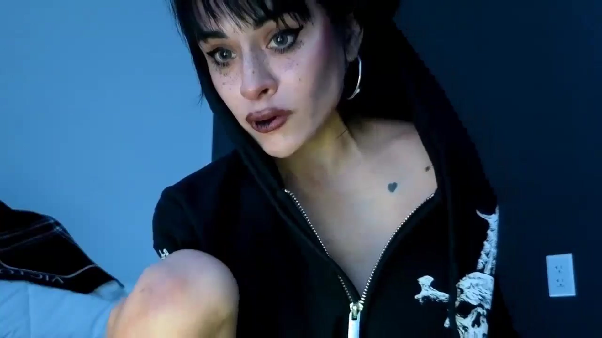Gallery image thumbnail from gothybat's myfreecams stream on, 03/03/2026, 19:57 image 8 of 20