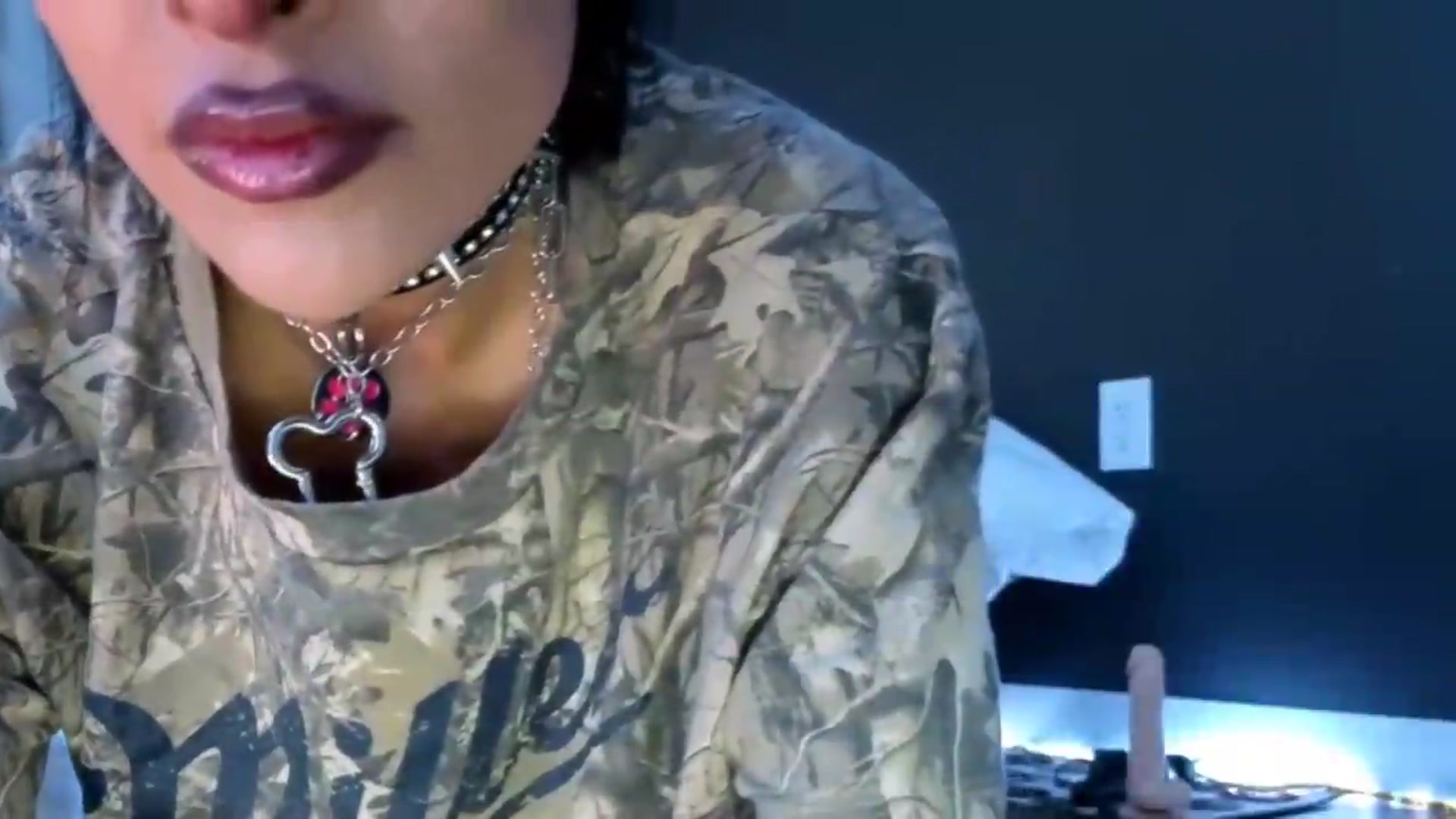 Gallery image thumbnail from gothybat's myfreecams stream on, 03/07/2026, 17:41 image 3 of 20