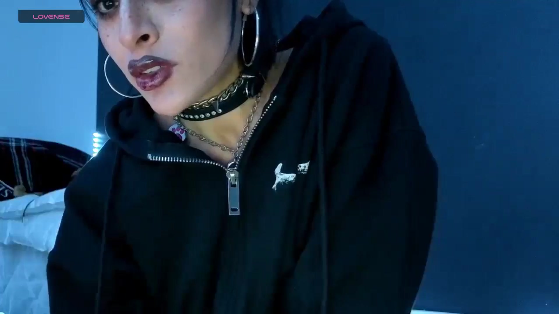 Gallery image thumbnail from gothybat's myfreecams stream on, 03/10/2026, 02:30 image 6 of 20
