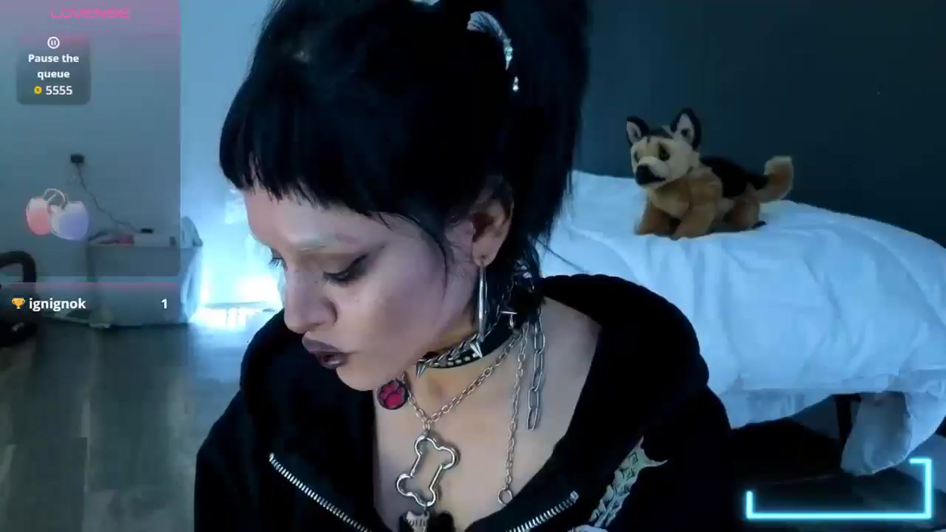 Gallery image thumbnail from gothybat's myfreecams stream on, 03/10/2026, 18:21 image 1 of 20
