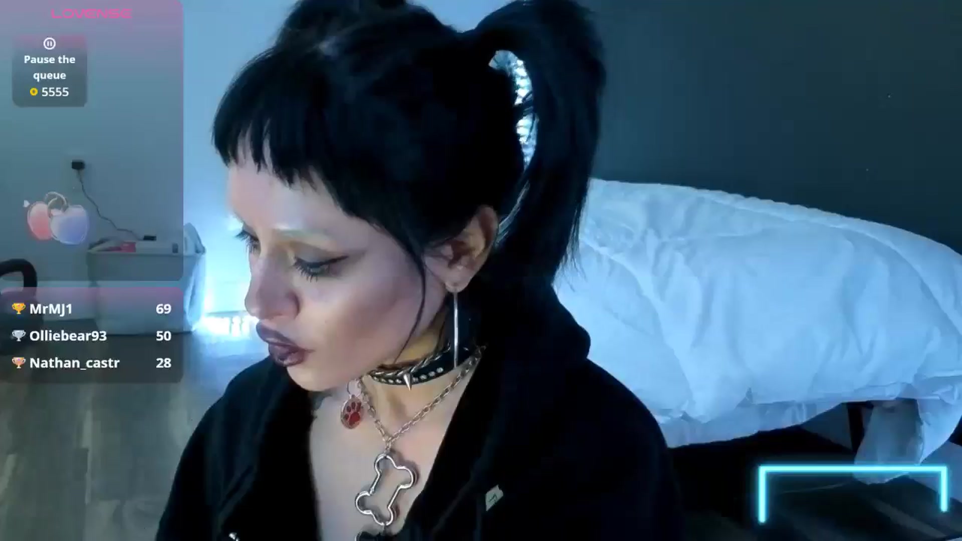Gallery image thumbnail from gothybat's myfreecams stream on, 03/10/2026, 19:41 image 15 of 20