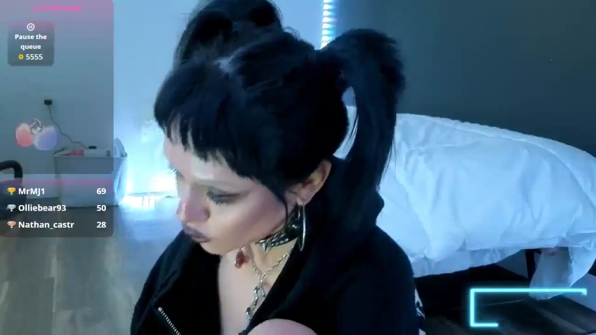 Gallery image thumbnail from gothybat's myfreecams stream on, 03/10/2026, 19:41 image 10 of 20