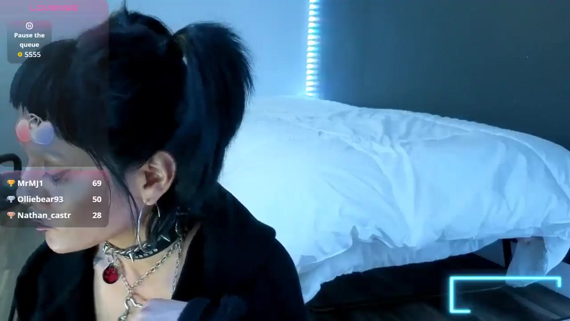 Gallery image thumbnail from gothybat's myfreecams stream on, 03/10/2026, 20:58 image 13 of 20