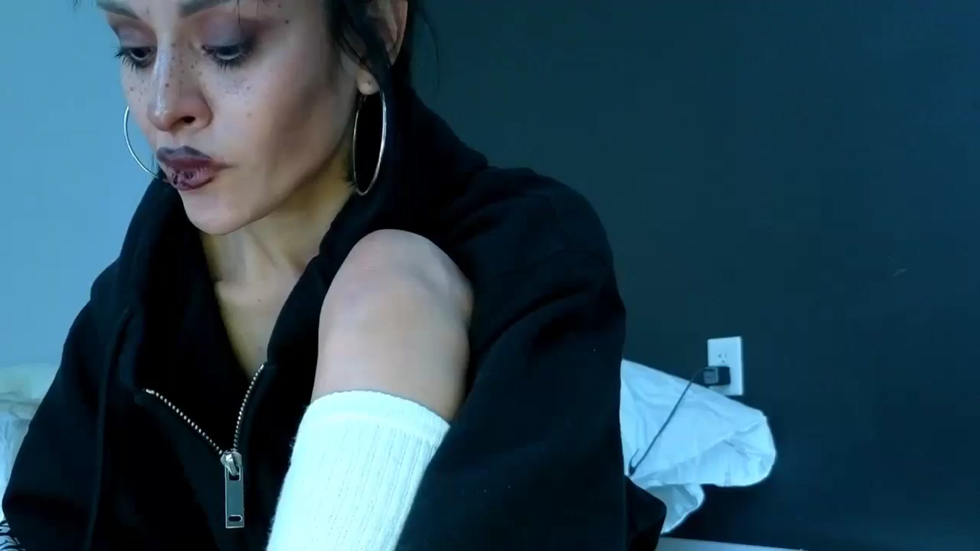 Gallery image thumbnail from gothybat's myfreecams stream on, 03/11/2026, 20:10 image 20 of 20