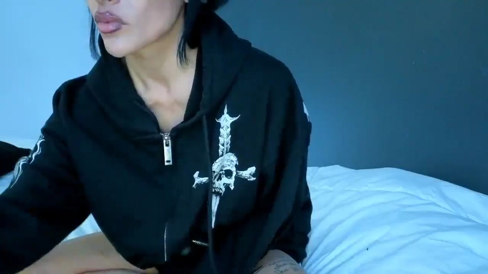 Gallery image thumbnail from gothybat's myfreecams stream on, 03/15/2026, 18:31 image 16 of 20